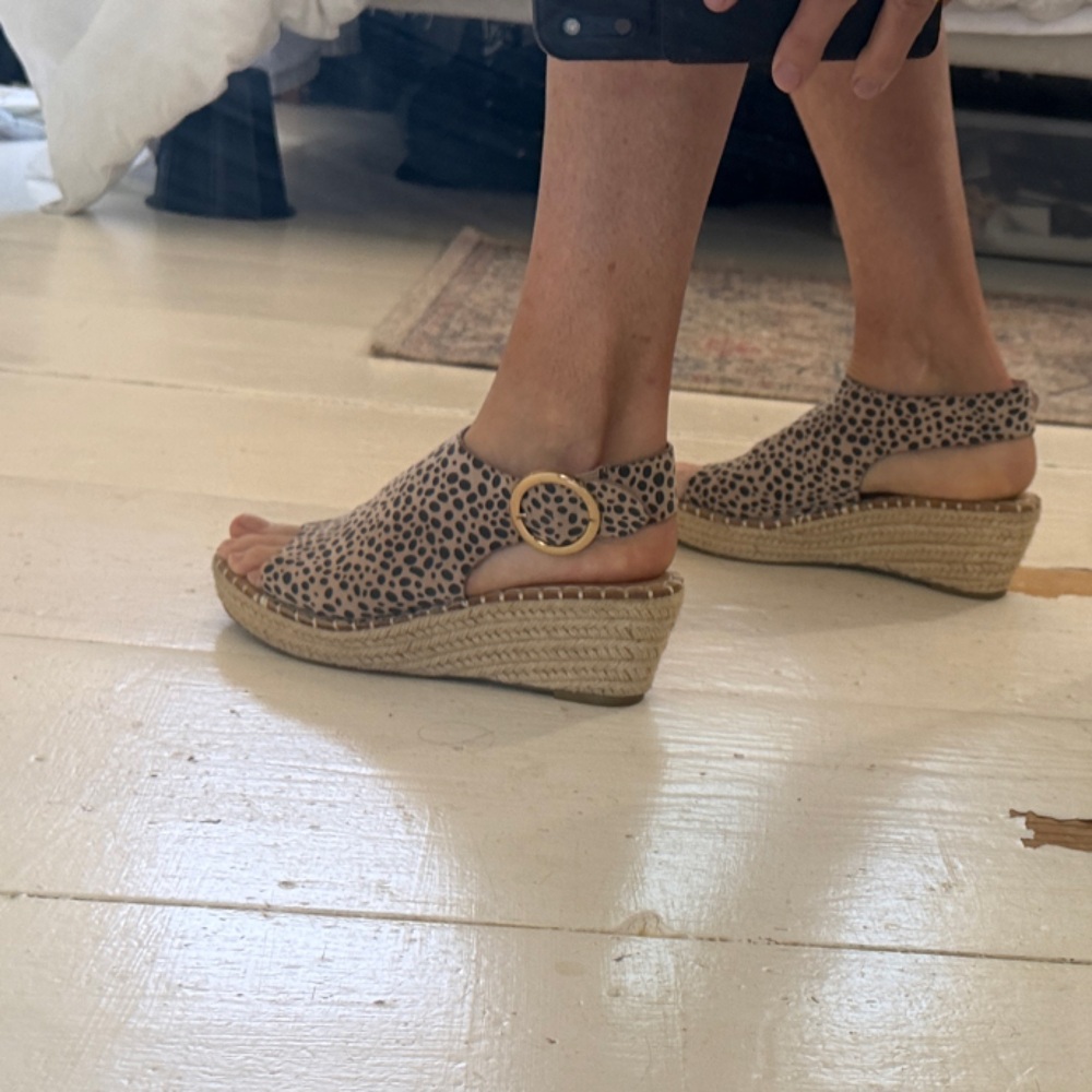 Catherine Malandrino Leopard Print Espadrille Wedge Sandals in Tan and Black